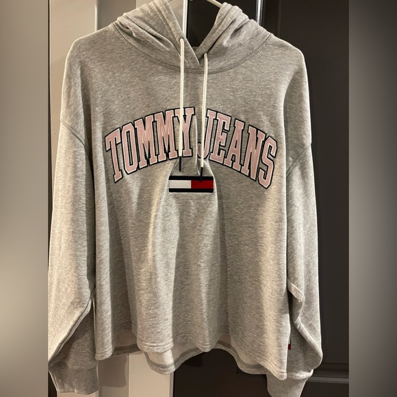 tommy hilfiger hoodie - Picture 2 of 4
